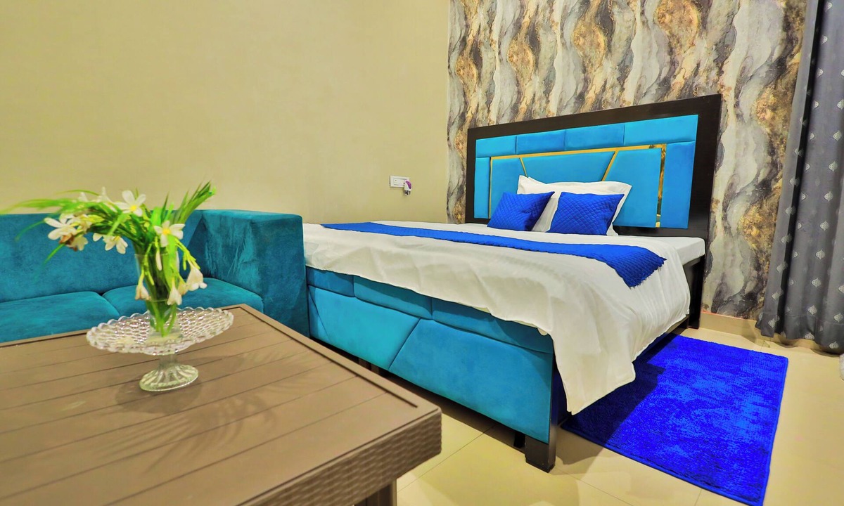 Panipat Hotel | Holiday Green