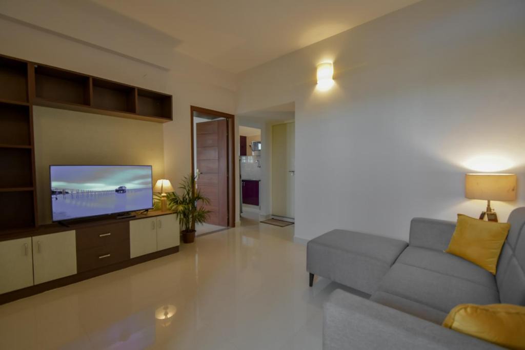 Palm Meadows Apartment | HomeSlice Whitefield - 1BHK, 2BHK Service Apartment