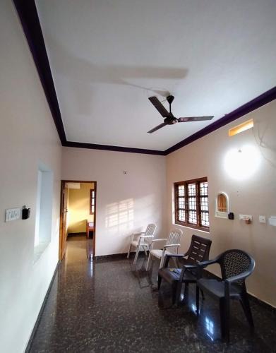 Gokarna Apartment | Homestay Nandana Full apartment with Kitchenware