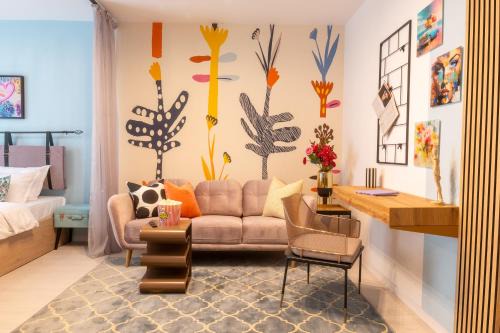 Vladeni Apartment | Hosta Apartments Cristian - Balcony & Parking