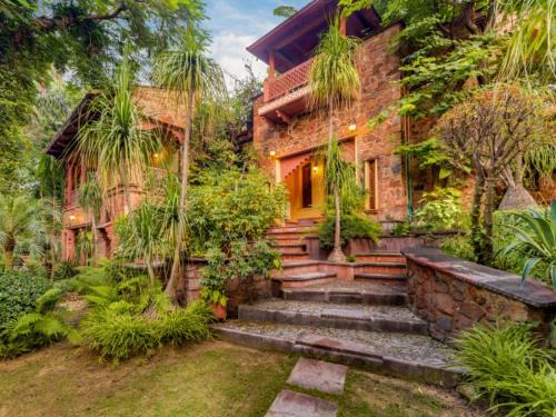 Gurugram House | Hostie Chinar Haveli and Tranquil Greens Rustic 8 BHK Estate with two swimming pools