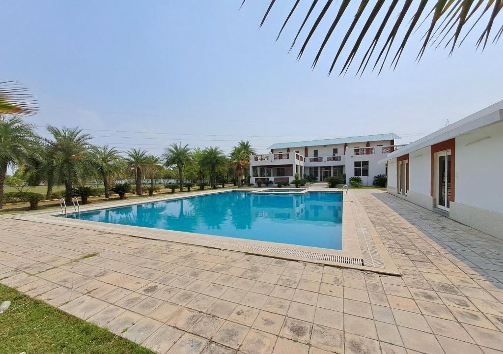 Faridabad Villa | Hostie Petunia-2BHK Farm House 40Mins from Gurgaon-Delhi