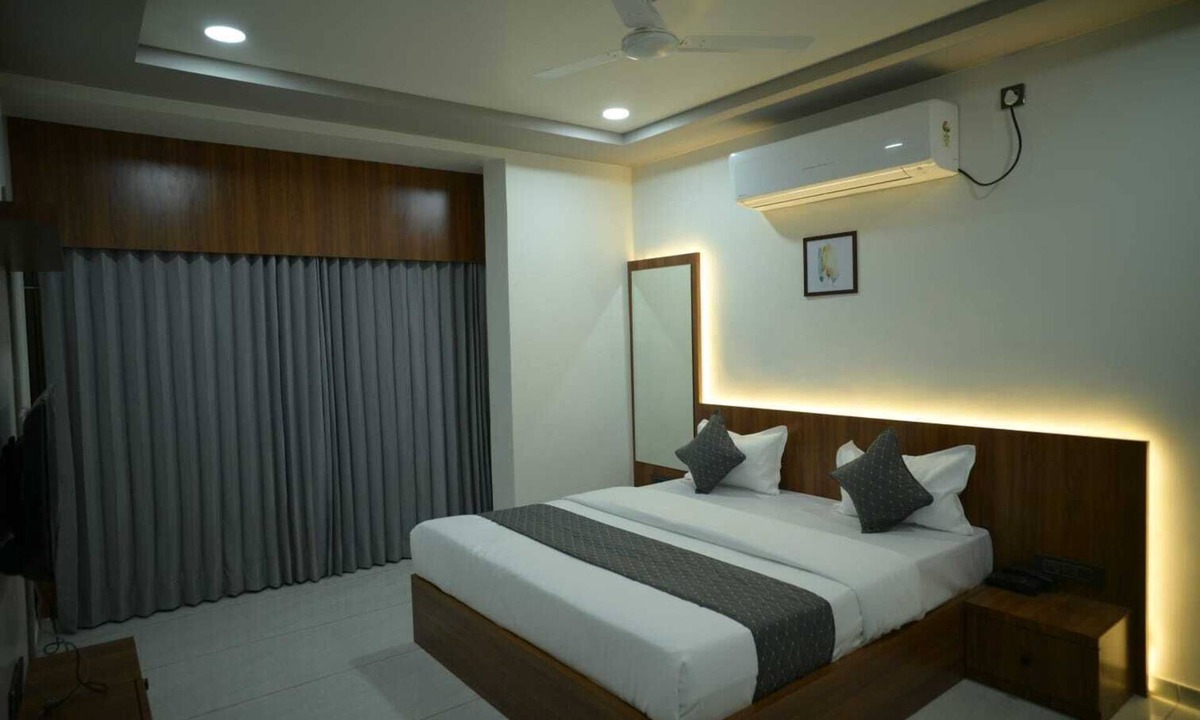Palanpur Hotel | Hotel Aagman