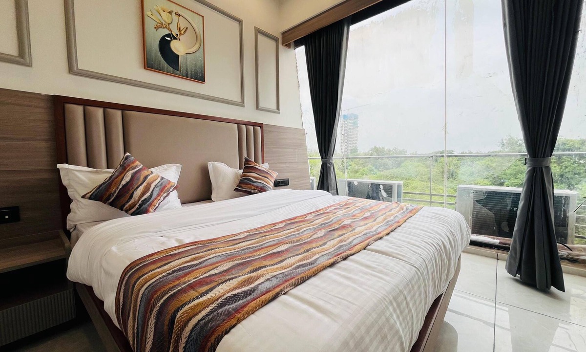 Ahmedabad Hotel | Hotel Acme Sky