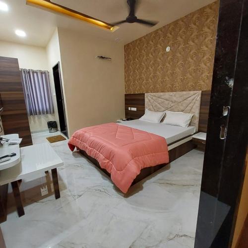 Neemuch Hotel | Hotel Amrit palace