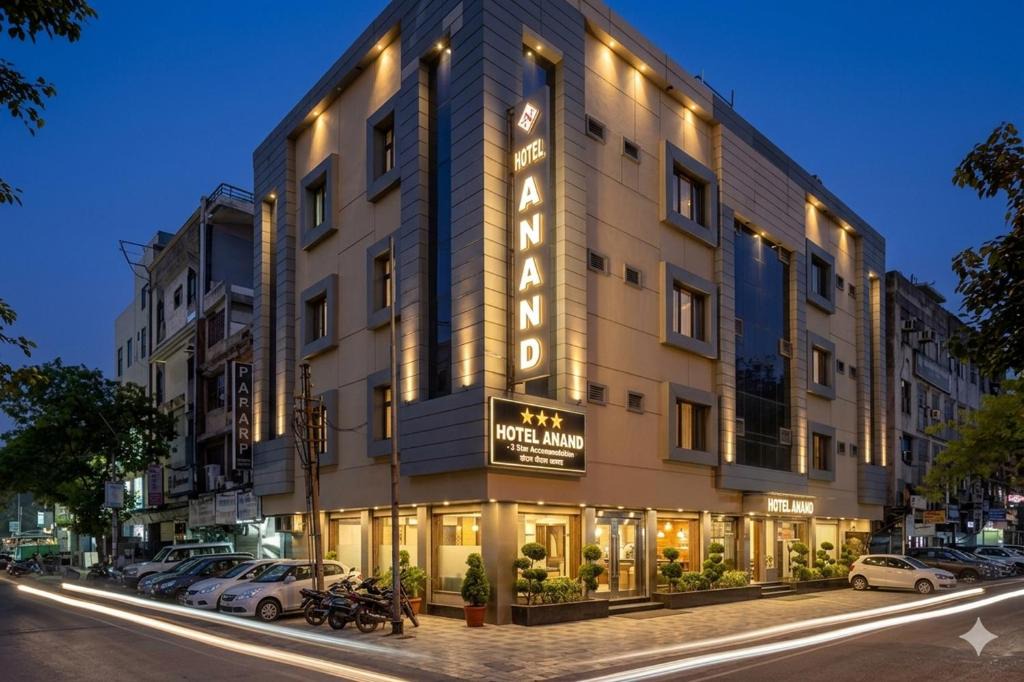 Karol Bagh Hotel | Hotel Anand - Near Ganga Ram & BLK Hospital At Karol Bagh Metro Station