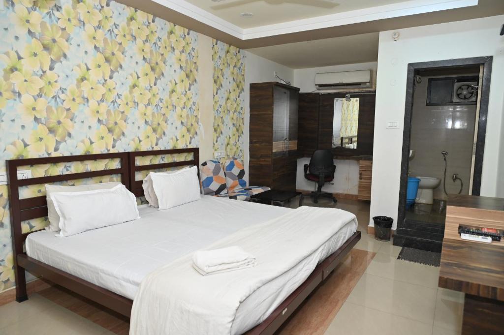 Rajahmundry Apartment | HOTEL APSARA