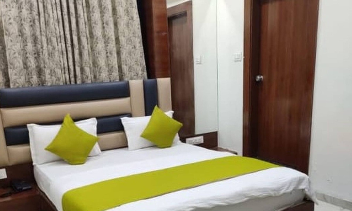 Vadodara Hotel | Hotel Ayaansh