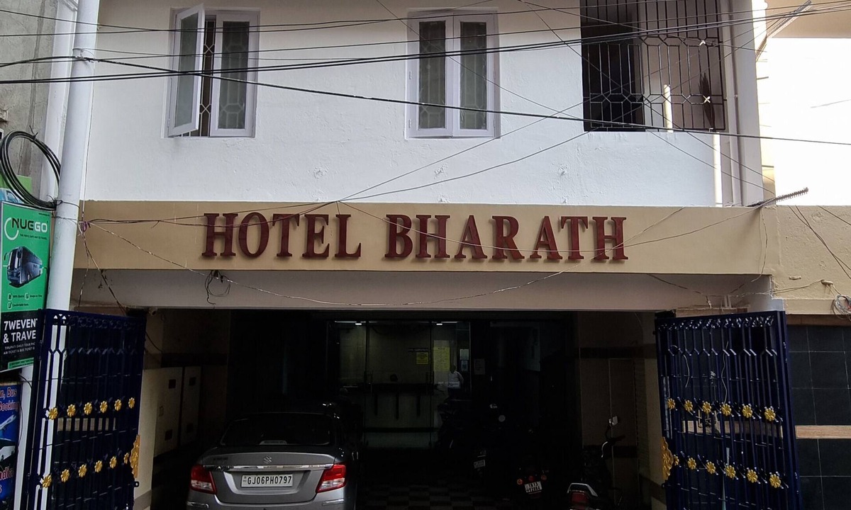Periamet Cabin | Hotel Bharath