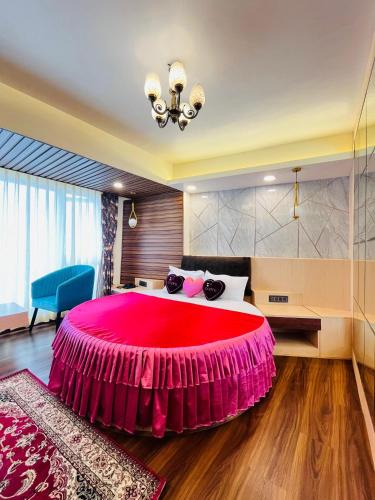 Darjeeling Hotel | Hotel Broadway Boutique Mall Road Darjeeling - Spacious Room with Luxury Quality - Excellent Customer Experience