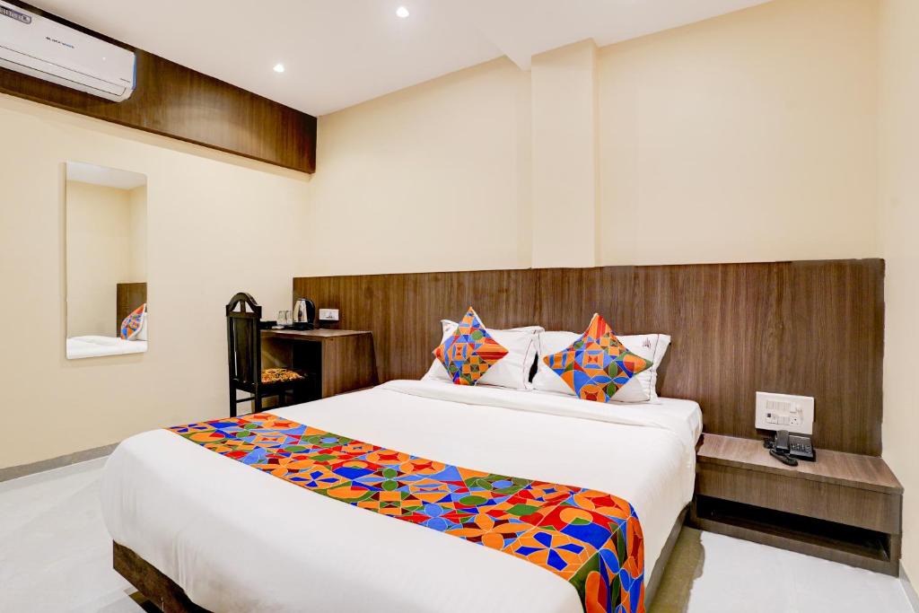Goregaon West Hotel | Hotel Casa Royal Residency - Bombay Exhibition Centre