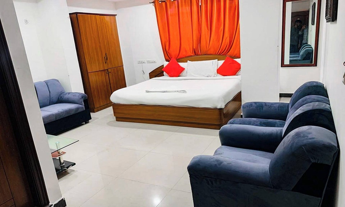Yeshwanthpur House | Hotel Champion Inn near Yeswantpur Junction Railway Station