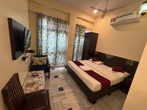 Raja Park Hotel | Hotel City Home - A Heritage Hotel