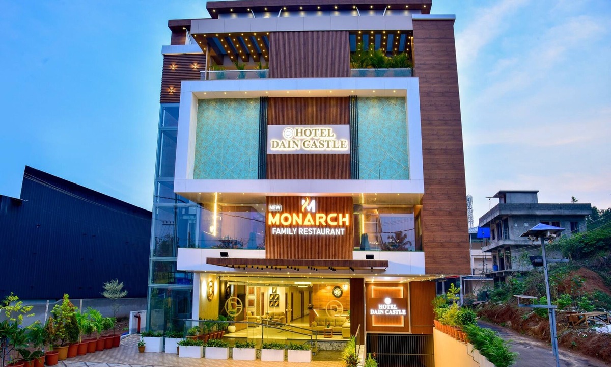 Chirayinkil Hotel | Hotel Dain Castle