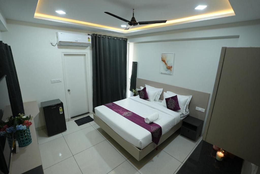 Madhapur Hotel | Hotel Flamount Arka Studios