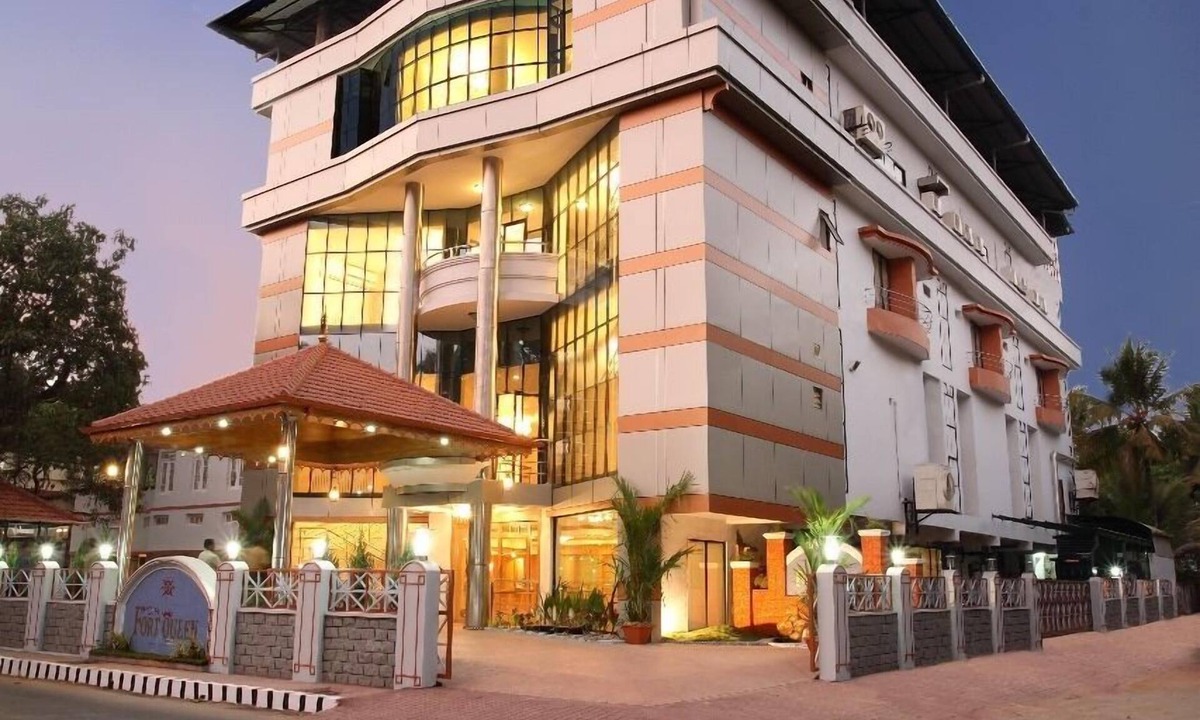 Thamaraparambu Hotel | Hotel Fort Queen
