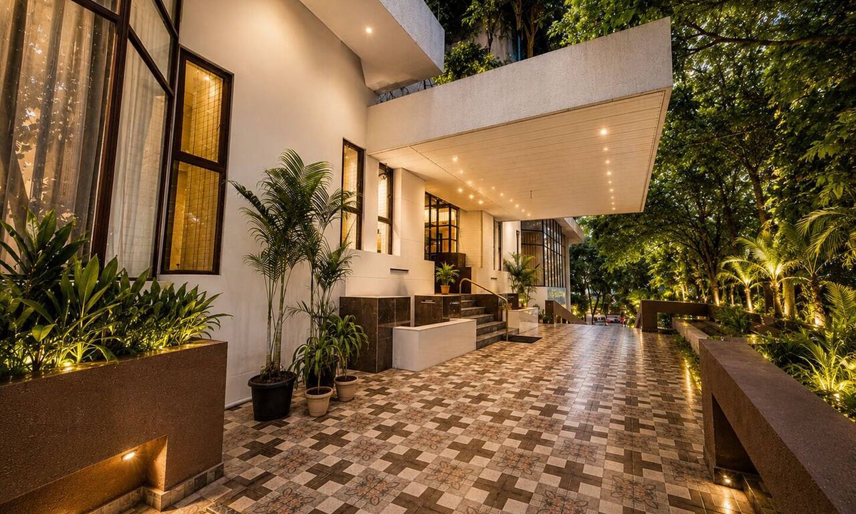 Panvel Hotel | Hotel Garden