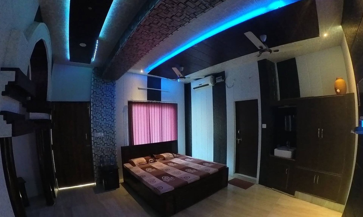Karnaprayag Hotel | Hotel Geeta Bhawan