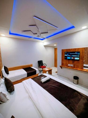 Ellis Bridge House | HOTEL GK VILLA