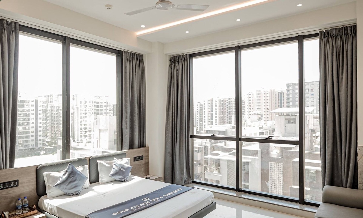 Surat Hotel | Hotel Gold Palace Inn