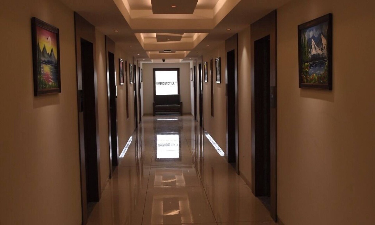 Halol Hotel | HOTEL GOLDEN PALACE & GUEST HOUSE