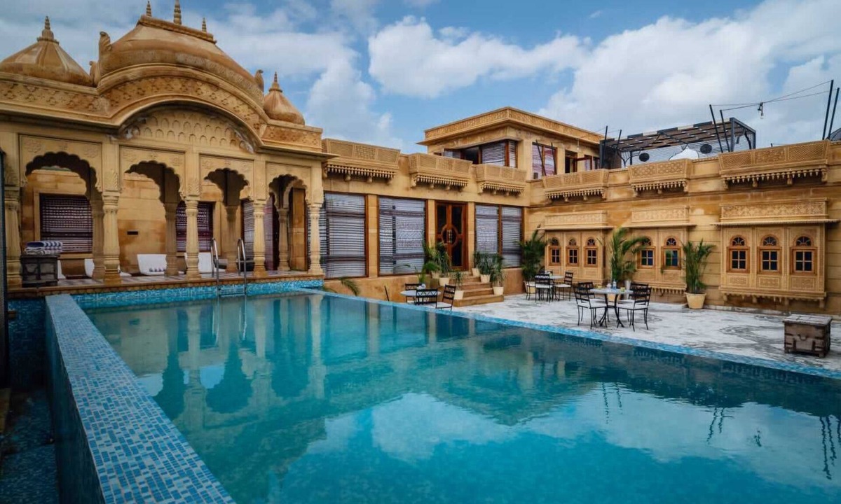 Amar Sagar Pol Hotel | Hotel Grand Khalifa