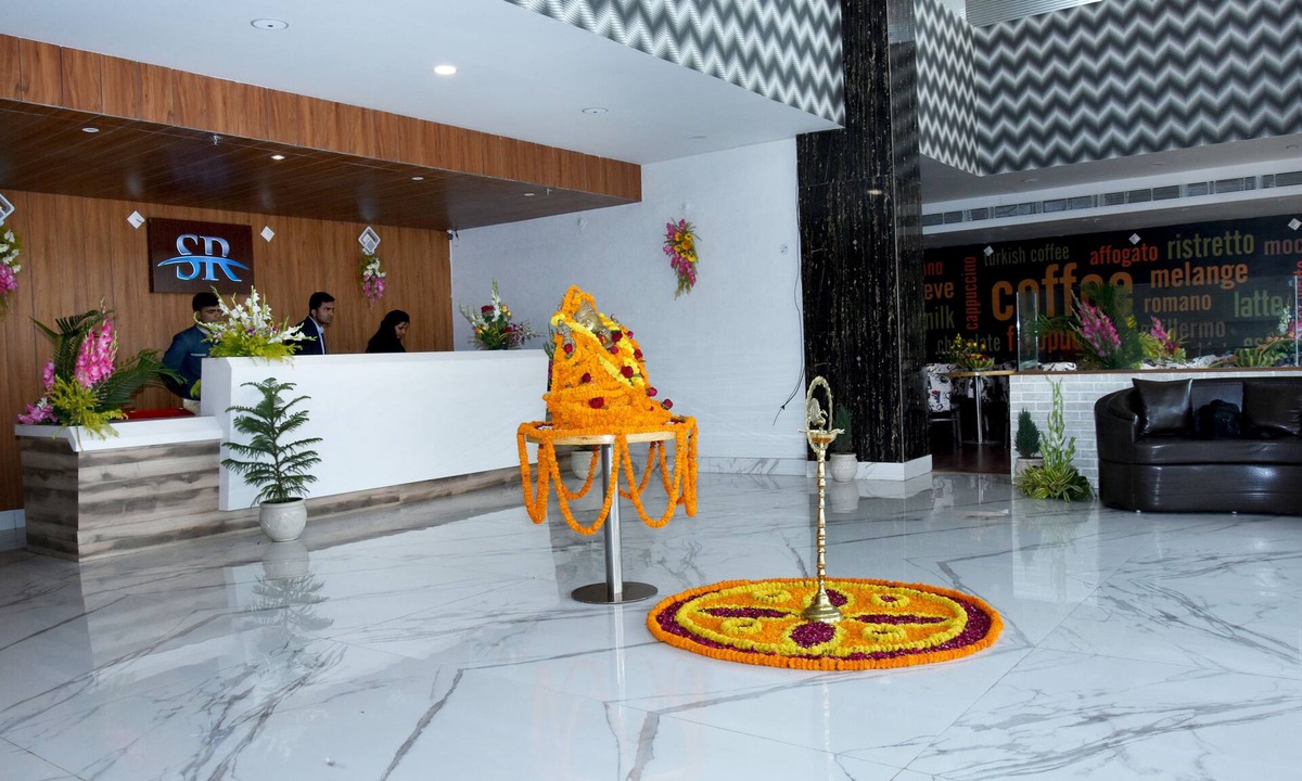 Azamgarh Hotel | Hotel Grand SR