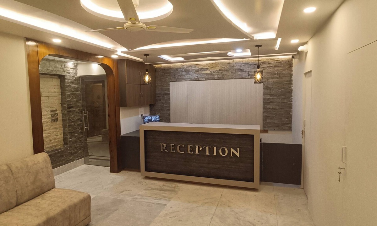 Ballygunge Hotel | Hotel High Rise