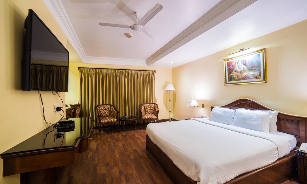 Navi Mumbai Hotel | Hotel Highway View (Shikara)