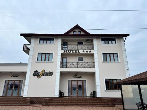 Tirgu Jiu Hotel | Hotel Infinit