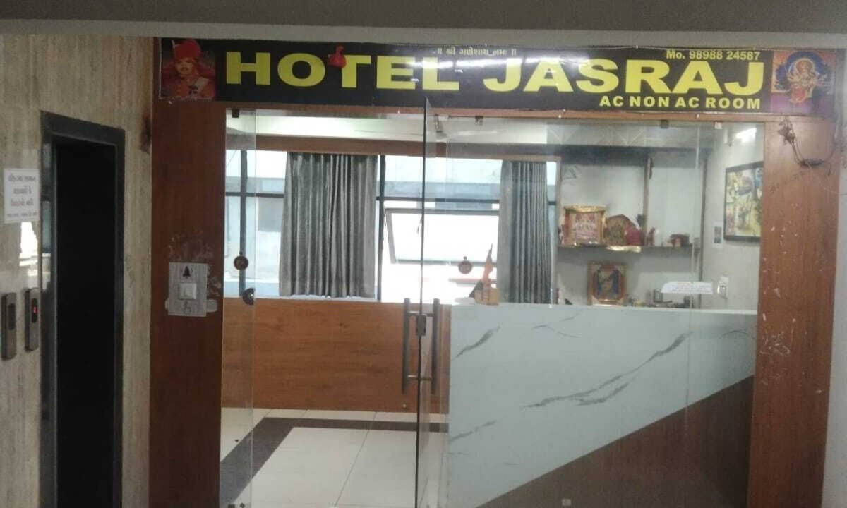 Shahibaug Hotel | HOTEL JASRAJ