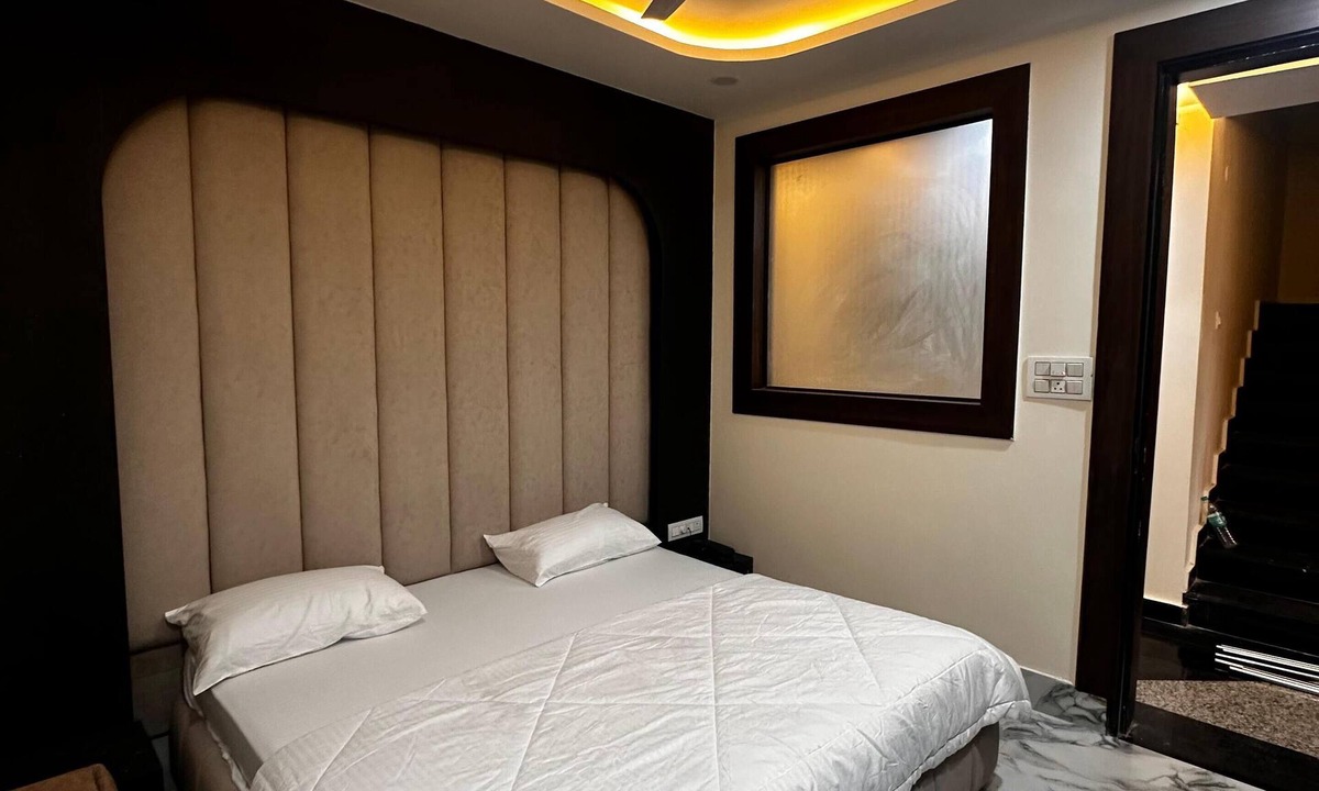 Haridwar Hotel | HOTEL KAPIL ROYAL INN