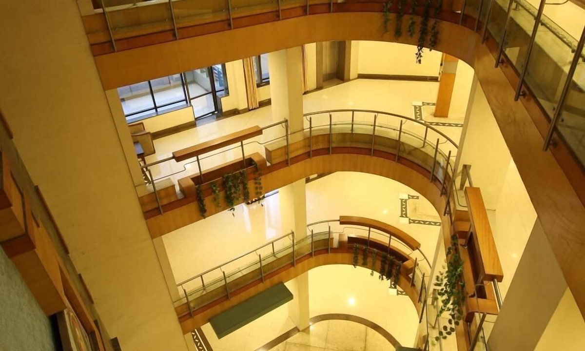 Kolhapur Hotel | Hotel Kohinoor Square