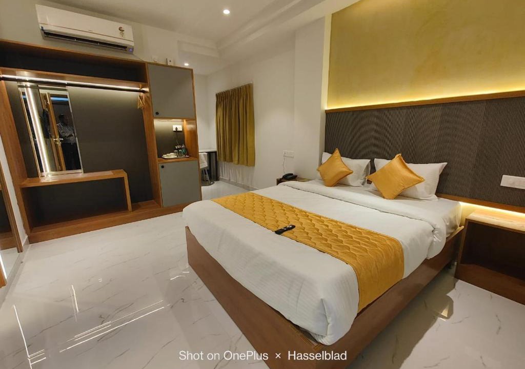 HITEC City Hotel | Hotel La Premier