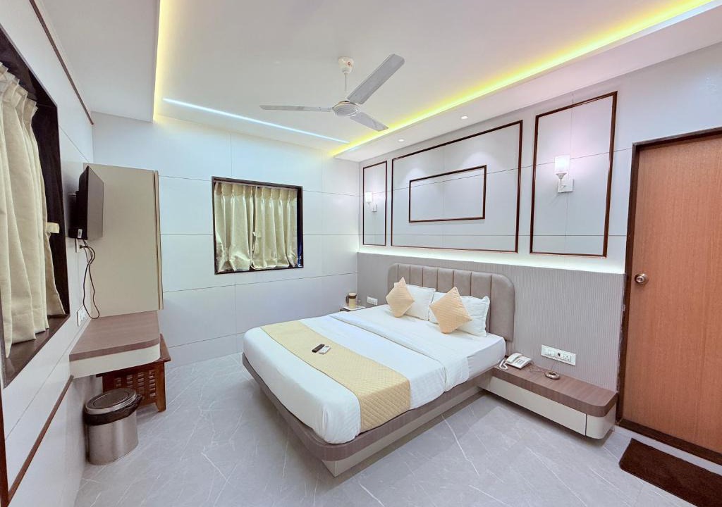 Santacruz West Hotel | Hotel Le Glance Rooms & Dormitory