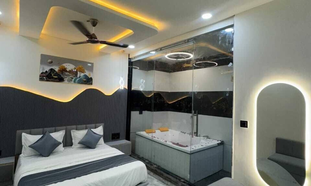 Chandkheda Hotel | Hotel Lotus Inn
