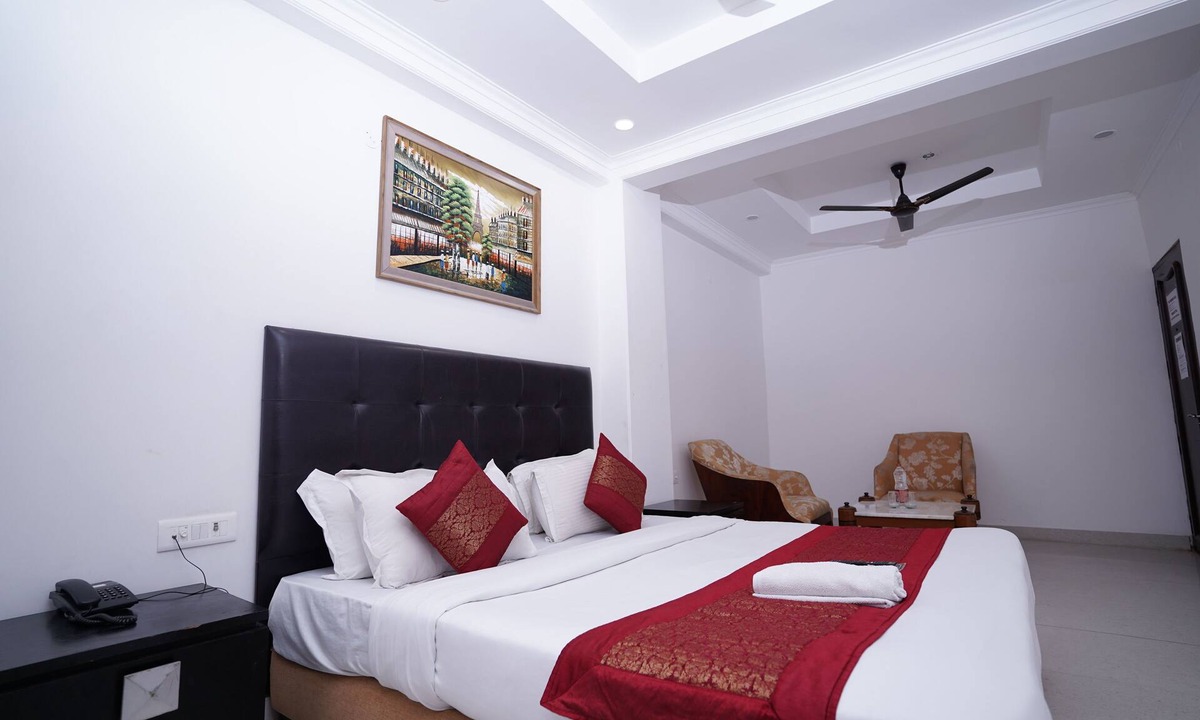 Noida Hotel | Hotel Lyf Corporate Suites Noida Sec-56