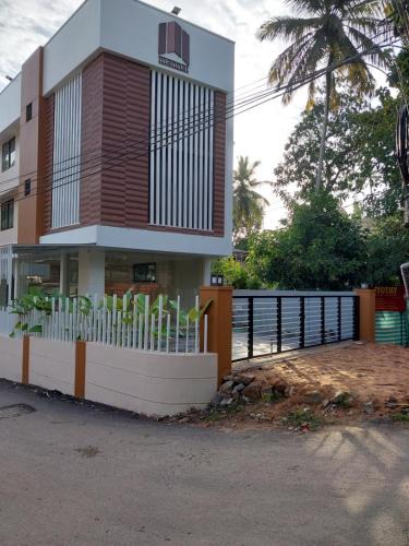 Thiruvananthapuram Bed & Breakfast | Hotel Mannat Residence