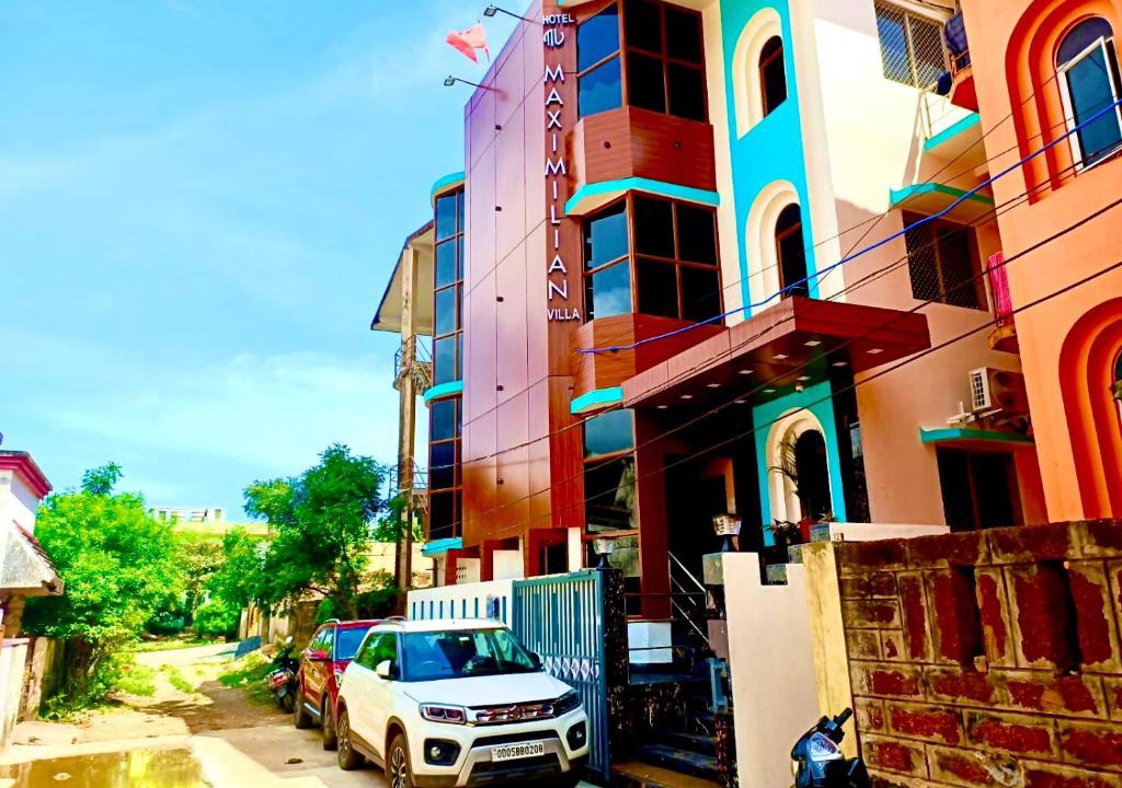 Puri Hotel | Hotel Maximilian Villa