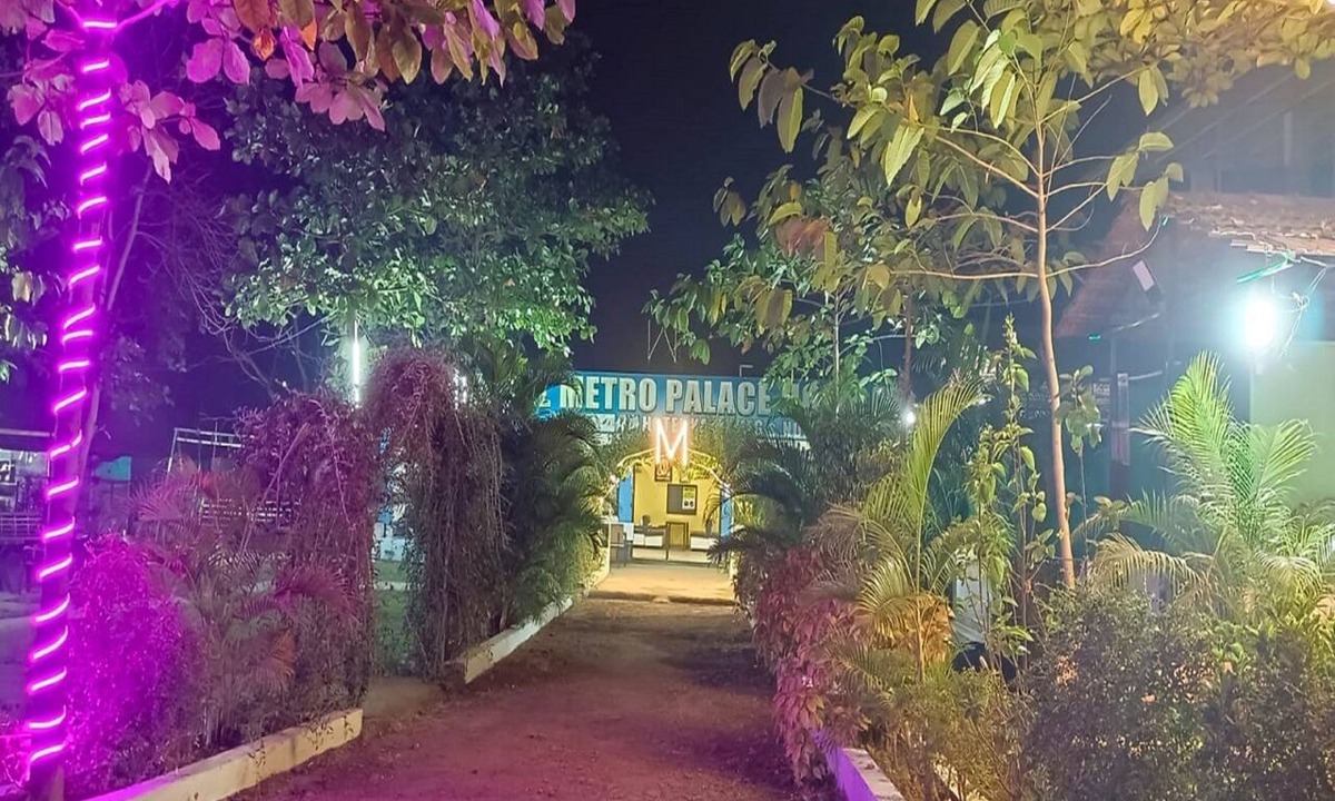 Kandroli Tarf Wankhal Resort | Hotel Metro Palace Resort