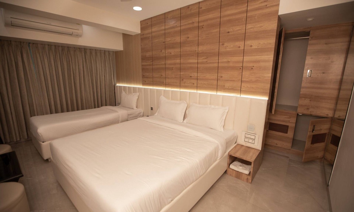Mumbai Hotel | Hotel Naaz Executive Near T2 Airport