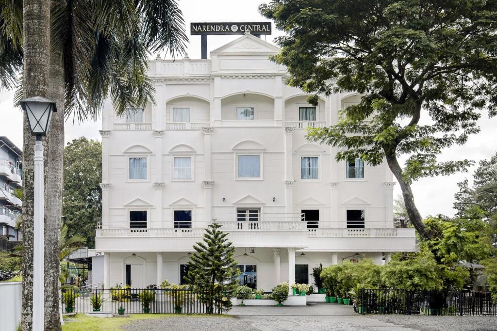 Muvattupuzha Hotel | Hotel Narendra Central