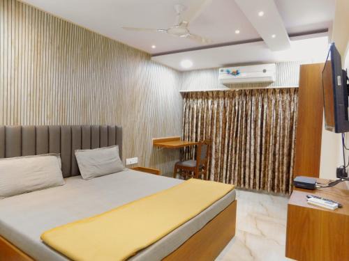 Malad West House | Hotel Nest In