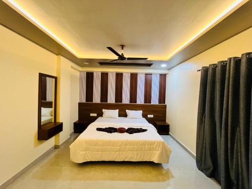 Ajra Hotel | Hotel New Holiday Inn