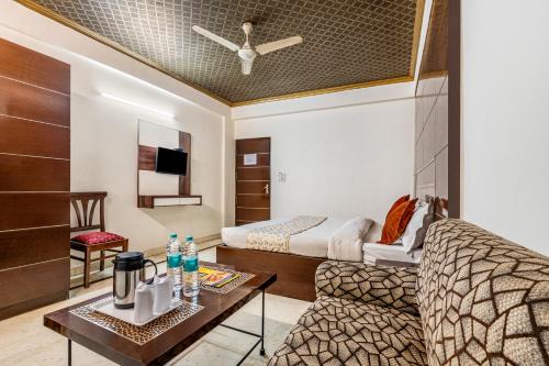 Old Rajinder Nagar Hotel | Hotel Nice Palace