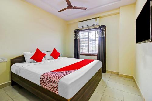 Kompally Hotel | Hotel O Adhin Residency