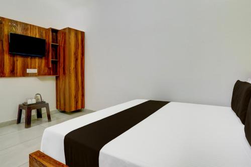 Mayapur Hotel | Hotel O Adinath Guest House