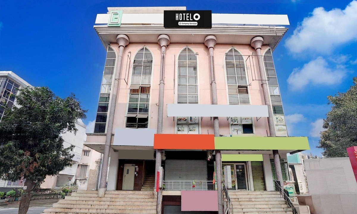 Vijayawada House | Hotel O Benz Circle Vijaywada
