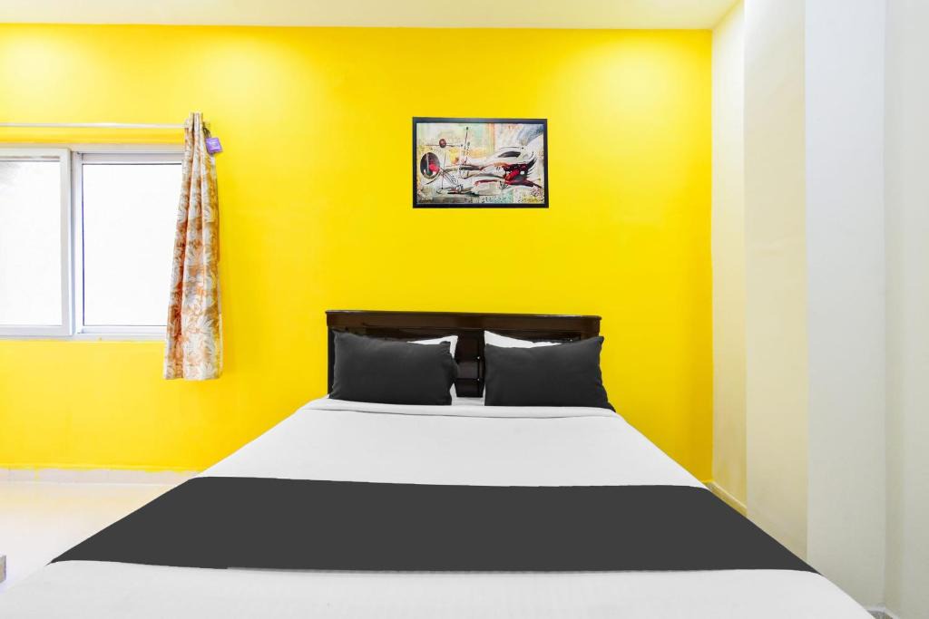 Hyderabad Hotel | Hotel O by OYO Royal Stay Luxury Rooms