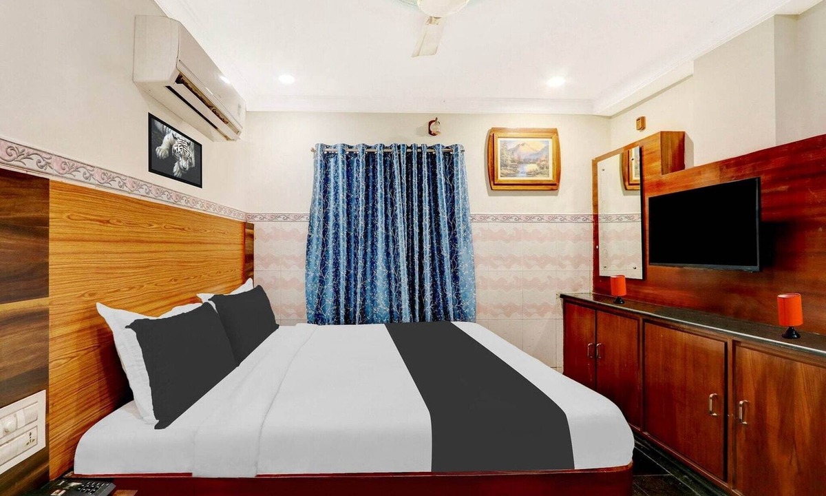 Vijayawada House | Hotel O Hanuman Pet Railway Station